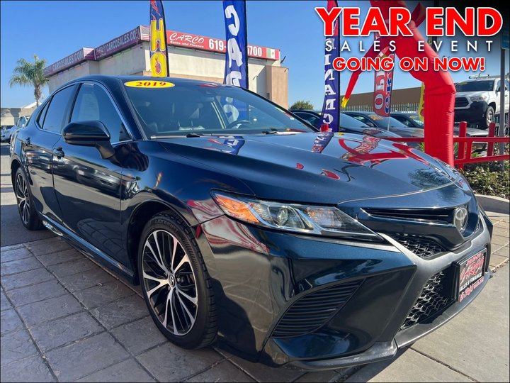 BLUE, 2019 TOYOTA CAMRY Image 