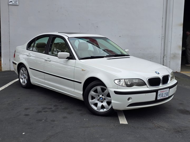 WHITE, 2004 BMW 3 SERIES Image 