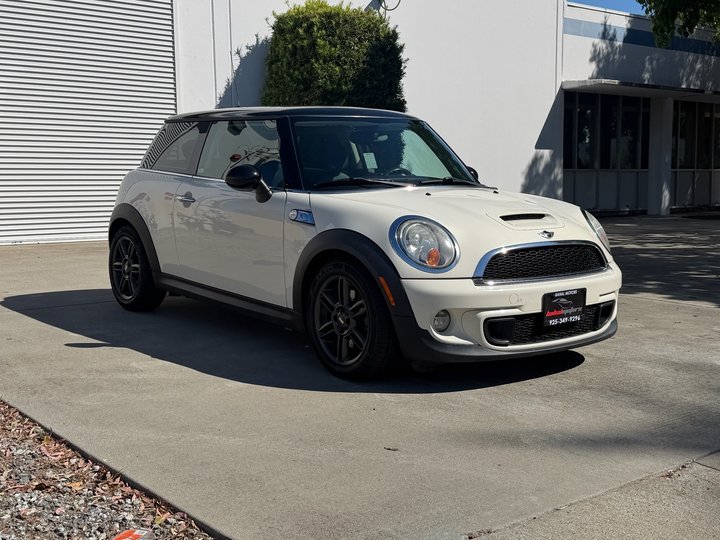 2011 MINI HARDTOP for sale in CONCORD