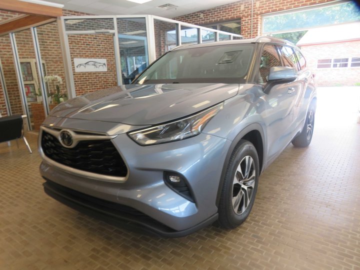 2021 TOYOTA HIGHLANDER XLE 3.5 L V-6 for sale in MARIETTA