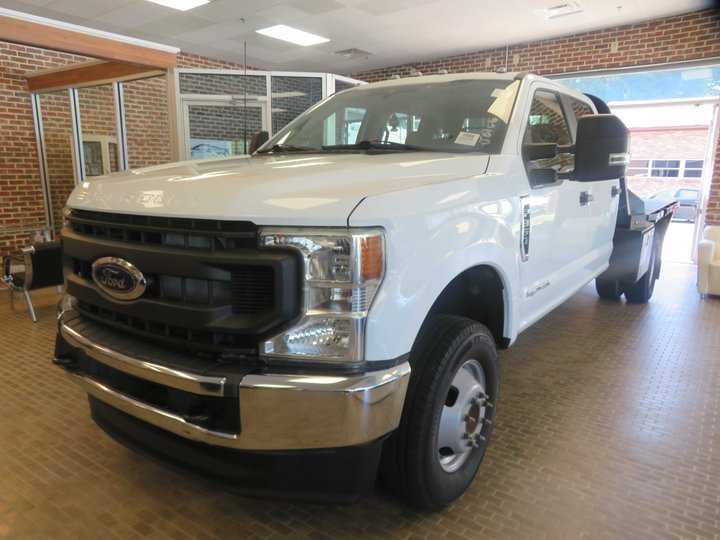 2022 FORD F350 SUPER DUTY 4X4 6.7 TORBO DIESL CREW CAB & CHASSIS 179 FLAT BED for sale in MARIETTA