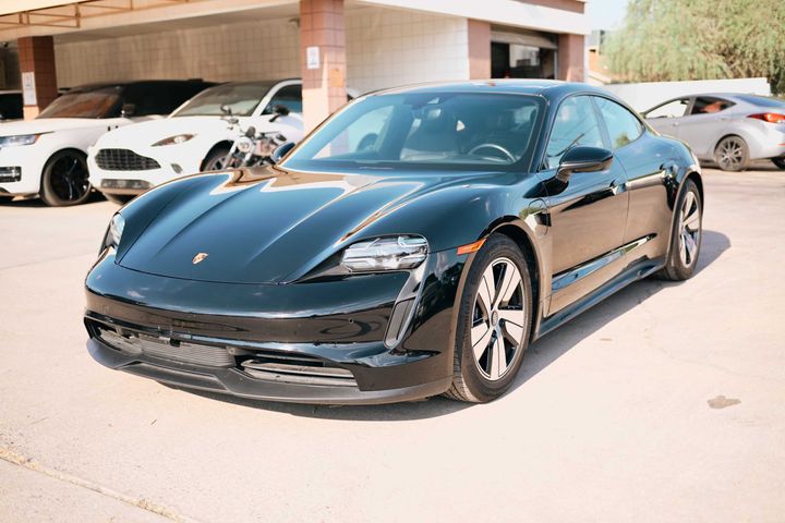 BLACK, 2023 PORSCHE TAYCAN Image 