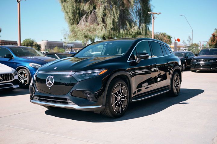 BLACK, 2023 MERCEDES-BENZ MERCEDES-EQ EQS SUV Image 