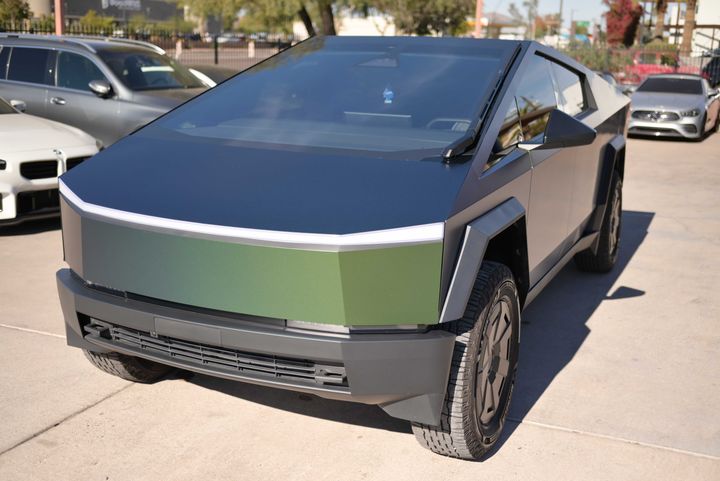 GREEN, 2024 TESLA CYBERTRUCK Image 