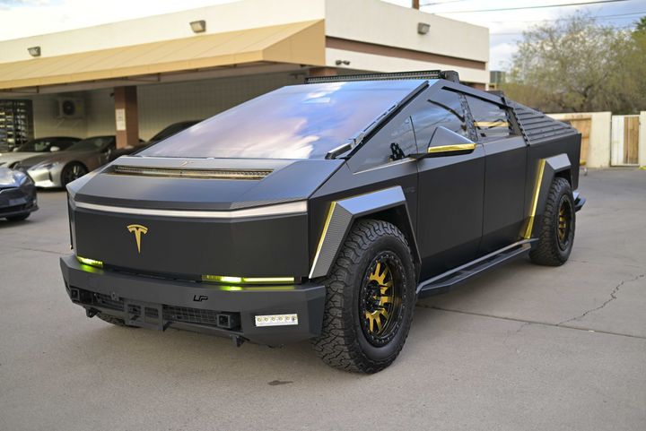 2024 TESLA CYBERTRUCK for sale in TEMPE