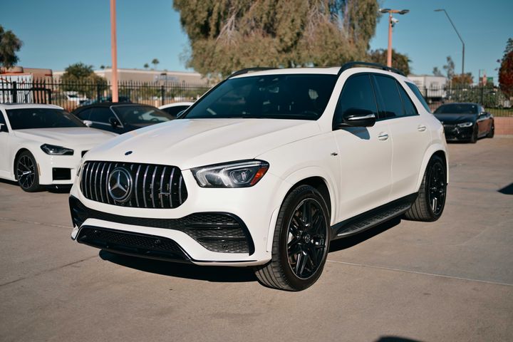 WHITE, 2021 MERCEDES-BENZ MERCEDES-AMG GLE Image 