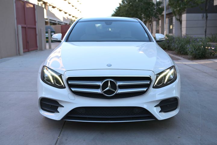 WHITE, 2017 MERCEDES-BENZ E-CLASS Image 