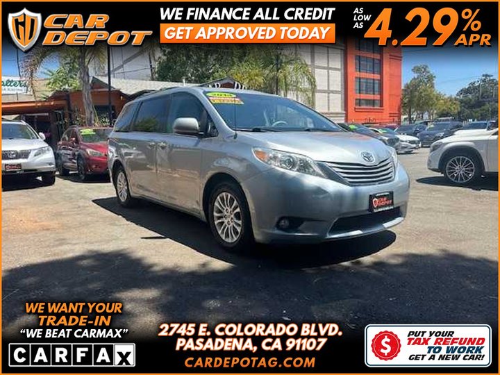 2014 TOYOTA SIENNA for sale in PASADENA