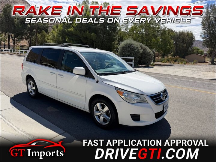 2011 VOLKSWAGEN ROUTAN for sale in GRAND TERRACE