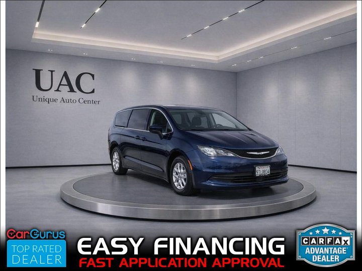 2017 CHRYSLER PACIFICA for sale in BLOOMINGTON