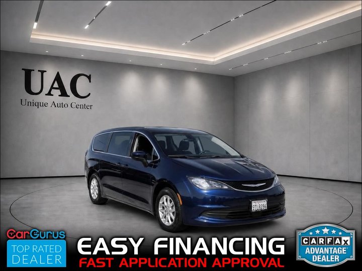 2017 CHRYSLER PACIFICA for sale in BLOOMINGTON