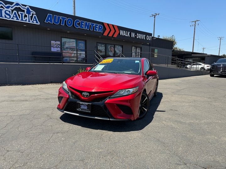 2019 TOYOTA CAMRY for sale in VISALIA