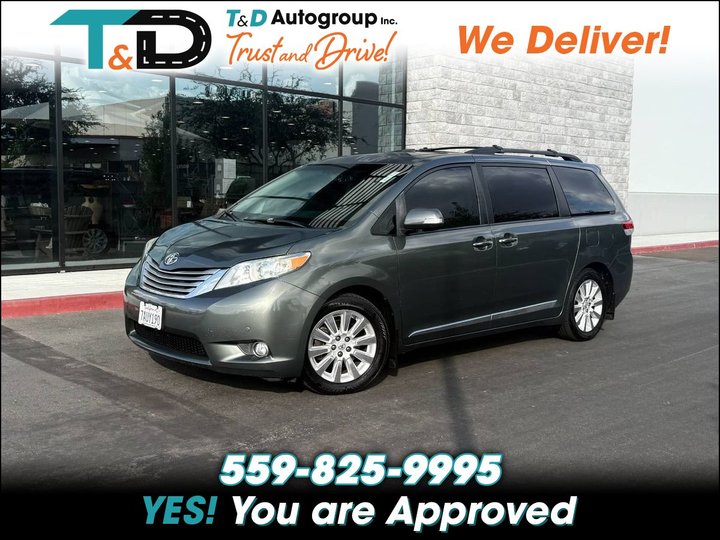 2013 TOYOTA SIENNA for sale in FRESNO