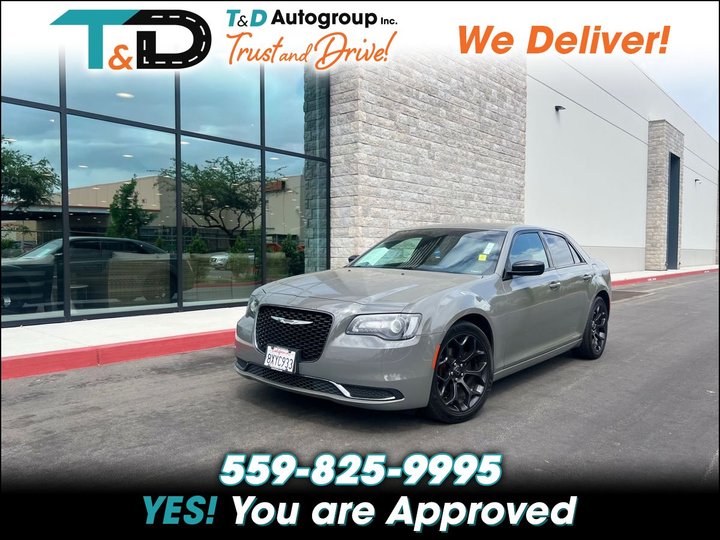 2019 CHRYSLER 300 for sale in FRESNO