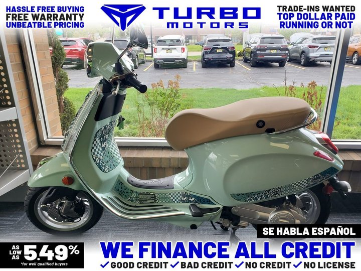 GREEN, 2025 VESPA PRIMAVERA BATIK 50 Image 