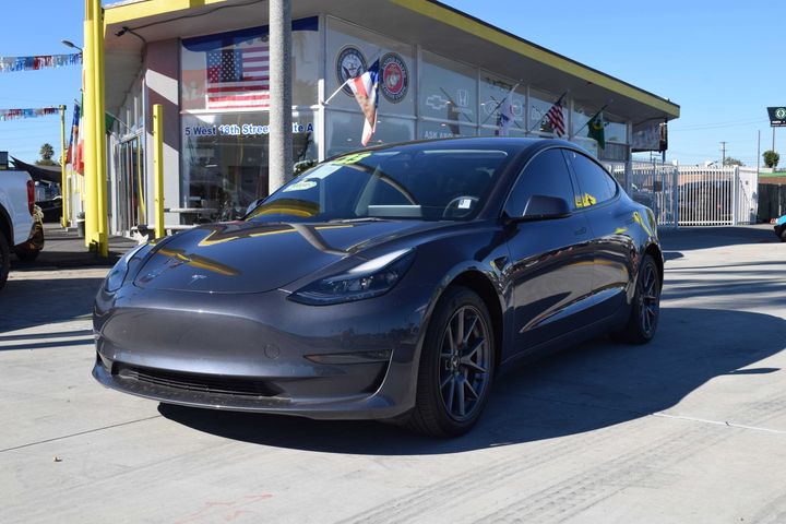 2023 Tesla Model 3 Base's photo