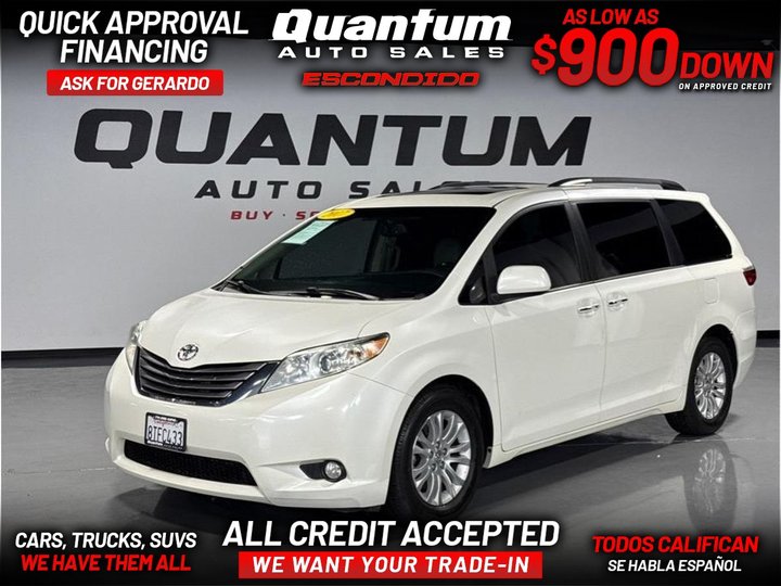 2017 TOYOTA SIENNA for sale in ESCONDIDO