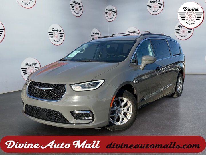 2022 CHRYSLER PACIFICA for sale in FONTANA