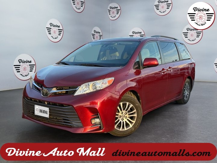 BURGUNDY, 2019 TOYOTA SIENNA Image 