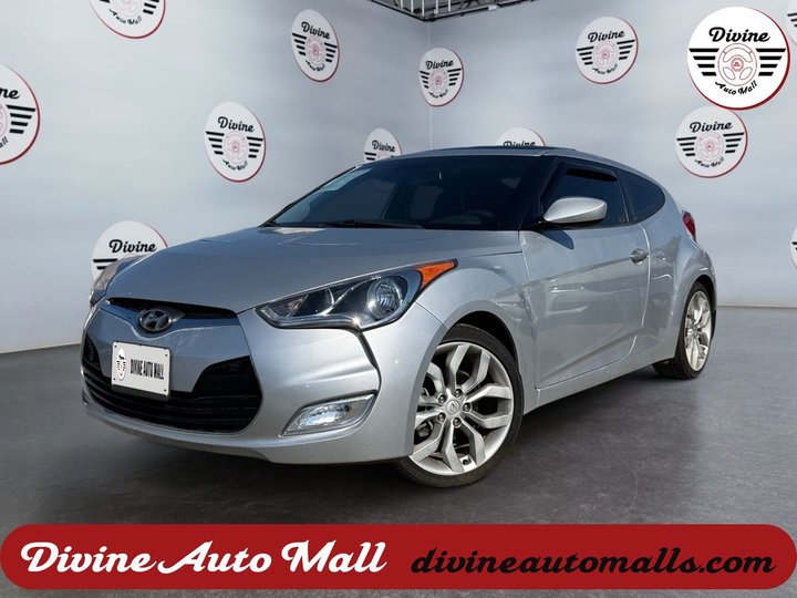 SILVER, 2013 HYUNDAI VELOSTER Image 