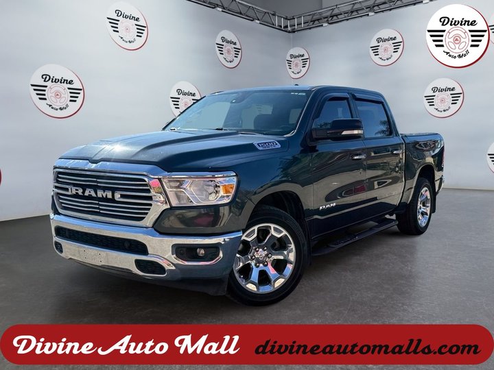 BLACK, 2019 RAM 1500 CREW CAB Image 