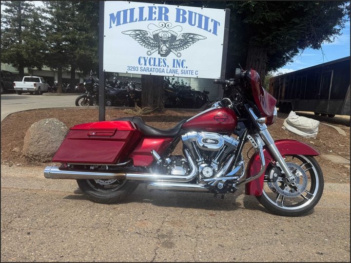 2012 HARLEY-DAVIDSON FLHX for sale in CAMERON PARK