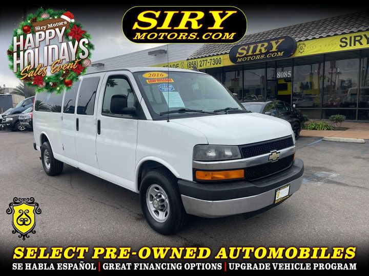 WHITE, 2016 CHEVROLET EXPRESS 3500 PASSENGER Image 