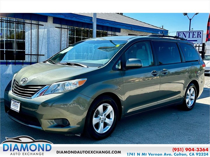 2013 TOYOTA SIENNA for sale in COLTON