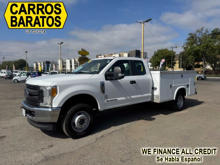2017 Ford F-350 Super Duty Chassis Cab XL's photo