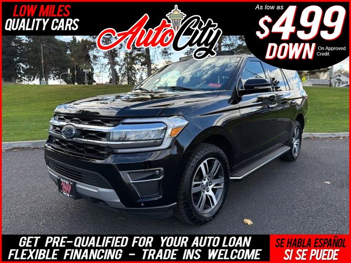 2023 Ford Expedition Limited's photo