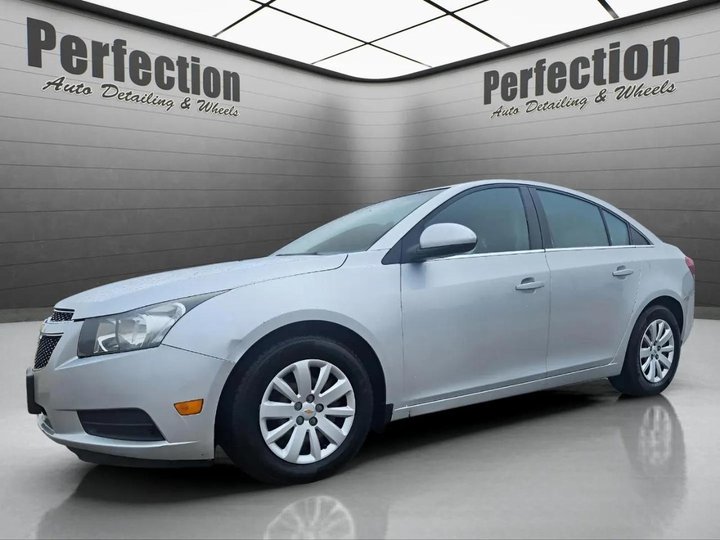 2011 CHEVROLET CRUZE for sale in BLOOMINGTON