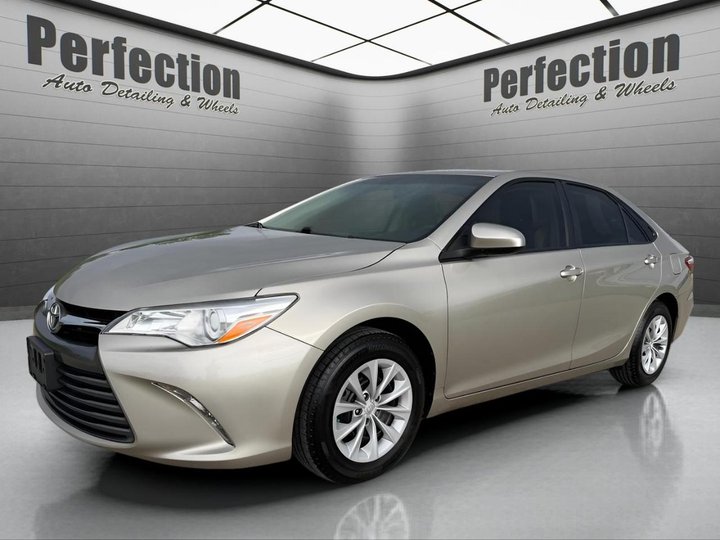 2015 TOYOTA CAMRY for sale in BLOOMINGTON