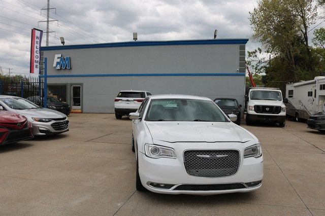 2019 CHRYSLER 300 for sale in DETROIT