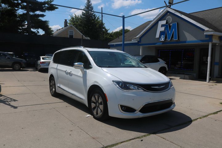 2017 CHRYSLER PACIFICA for sale in DETROIT