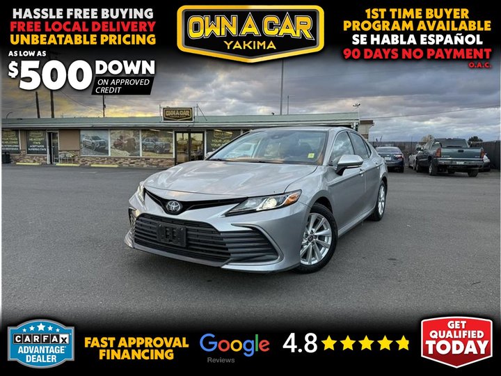 2023 Toyota Camry LE's photo