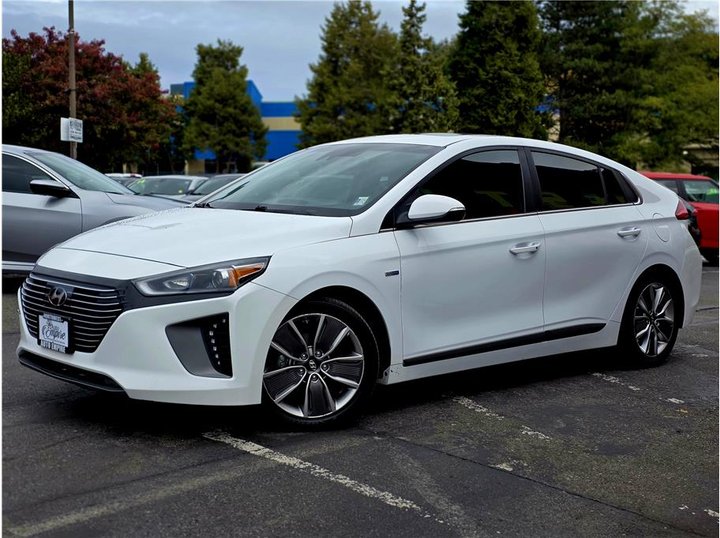 WHITE, 2019 HYUNDAI IONIQ HYBRID Image 