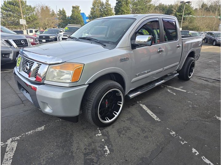 SILVER, 2014 NISSAN TITAN CREW CAB Image 