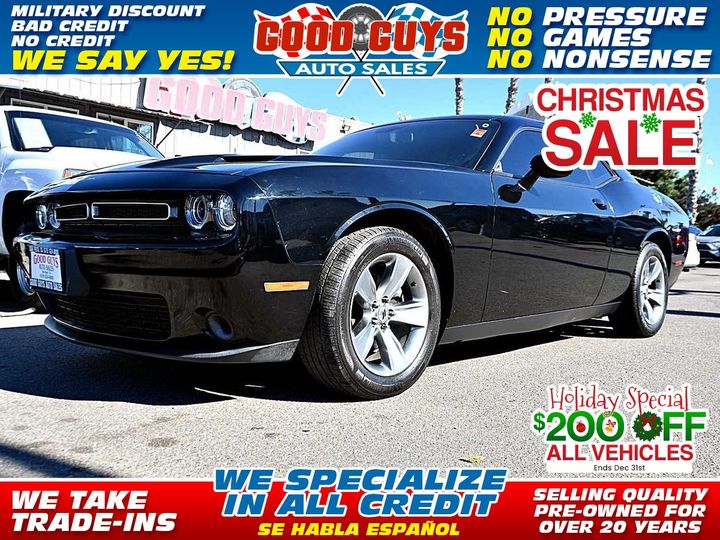 2019 Dodge Challenger SXT's photo