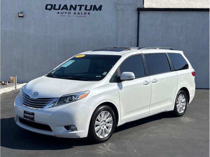 2015 TOYOTA SIENNA for sale in GARDEN GROVE