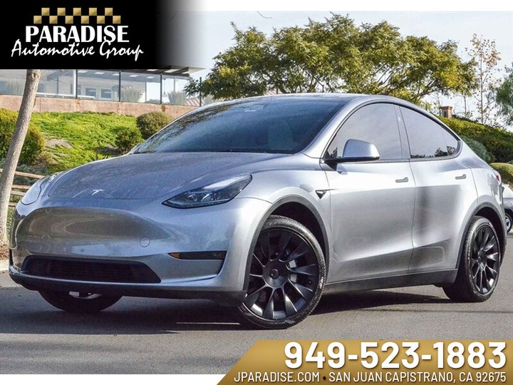 SILVER, 2024 TESLA MODEL Y Image 