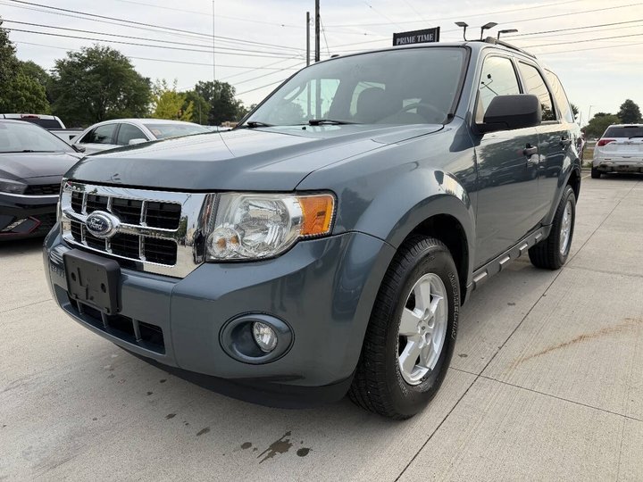 2010 FORD ESCAPE for sale in FARMINGTON HILLS