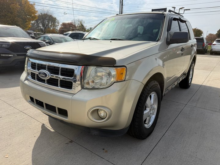 2011 FORD ESCAPE for sale in FARMINGTON HILLS