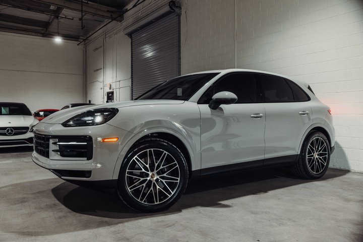 2024 PORSCHE CAYENNE for sale in BURBANK