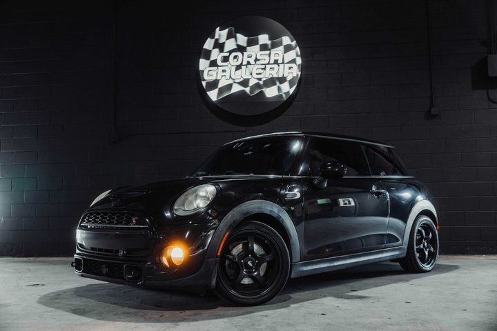 2017 MINI HARDTOP 2 DOOR for sale in BURBANK