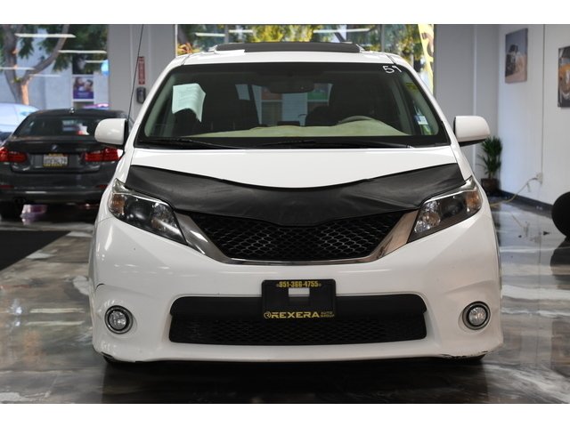 2013 TOYOTA SIENNA for sale in BEVERLY HILLS