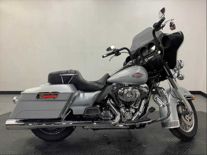 2011 HARLEY-DAVIDSON FLHTCI for sale in STOCKTON