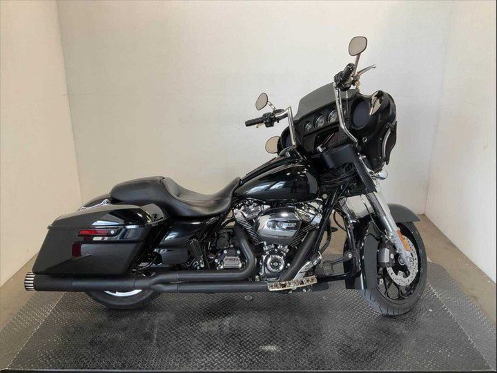 2019 HARLEY-DAVIDSON FLHX for sale in STOCKTON
