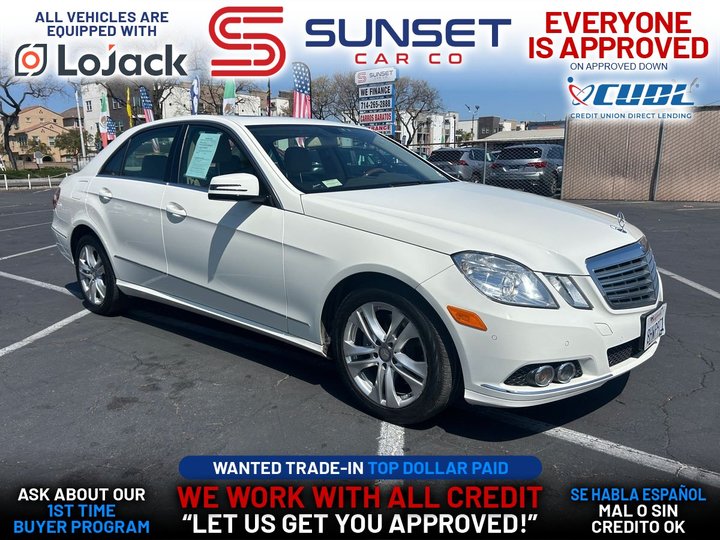WHITE, 2011 MERCEDES-BENZ E-CLASS Image 