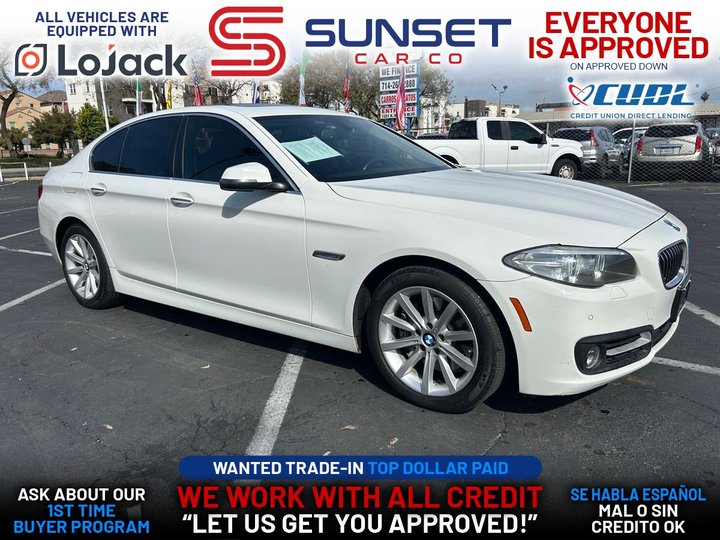 WHITE, 2015 BMW 5 SERIES Image 