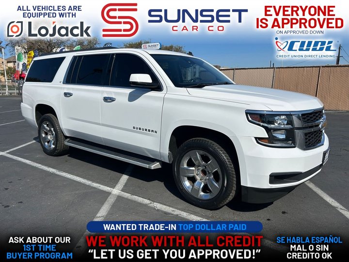 WHITE, 2015 CHEVROLET SUBURBAN Image 